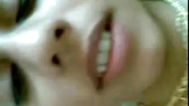 সুন্দরী বালিকা হালকা বাংলা video xx করে মেয়ে সমকামী