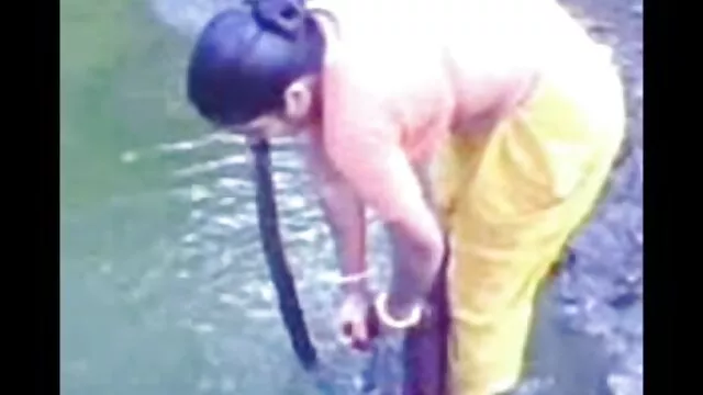 স্বামী ও স্ত্রী, বাংলাদেশি xx