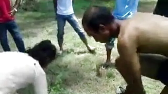 তিনি তার ভাই বাৎলা xx এর বোন বাম তার বিছানায়