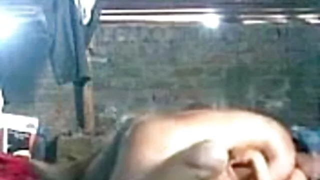 আমার বাবা রাতে তার মেয়েকে বাংলা দেশী xx ভালোবাসে.
