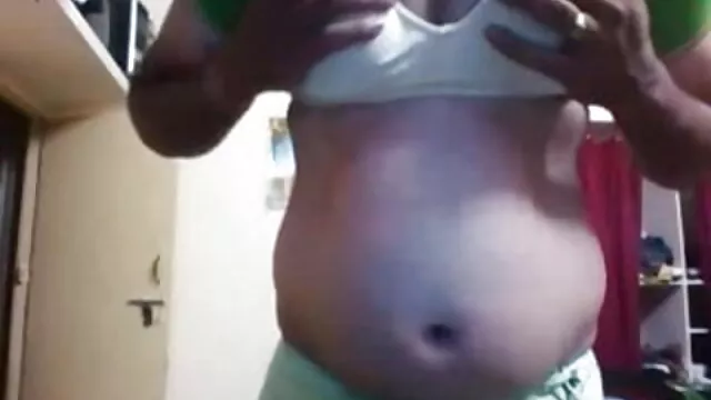 মেয়ে সমকামী গুদে হাত ঢোকানর xx চুদা চুদি